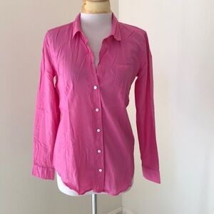 Lilly Pulitzer small pink cotton front button shirt.